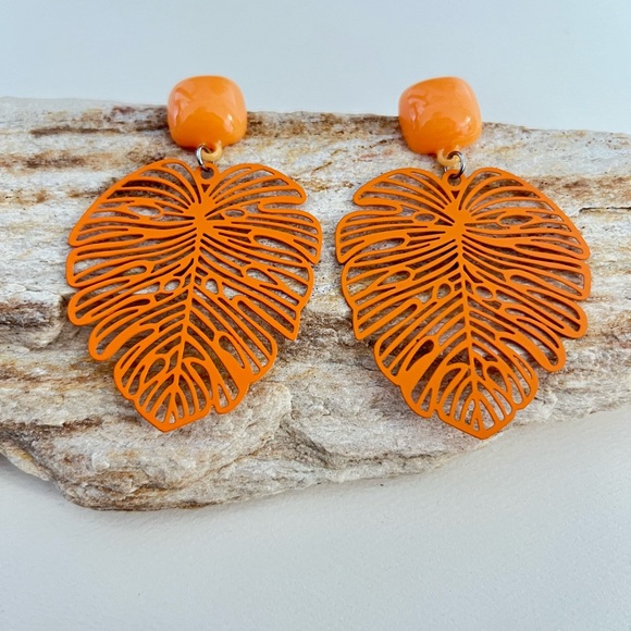 Colorful Leaf Earrings - Pop-of-color Statement Earrings - Summer Earrings - Picture 6 of 16